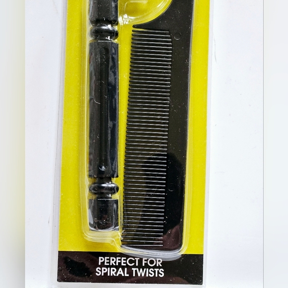 NWT SLEEK SET OF 2 BLACK SPIRAL OUT WITH US HAIR COMBS! - Picture 3 of 5